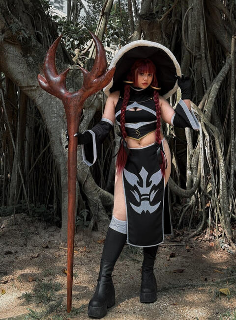 Sexy Fairy Tail Irene Balserion cosplay.